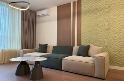 Alquiler de un amplio apartamento de 3 habitaciones, 86 m², Belgrado, Serbia